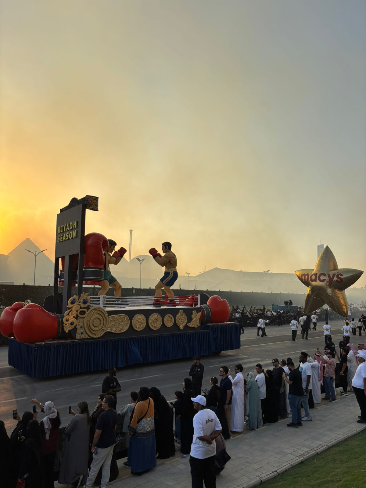 بالونات عملاقة بألوان زاهية تزين سماء الرياض فى افتتاح موسم 2025