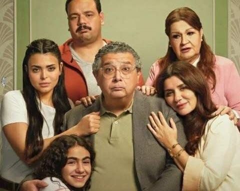 شاهد .. ماجد الكدواني يتصدر شباك التذاكر بـ «فيها إيه يعني».. ويتفوق على «هيبتا 2» بإيرادات قياسية