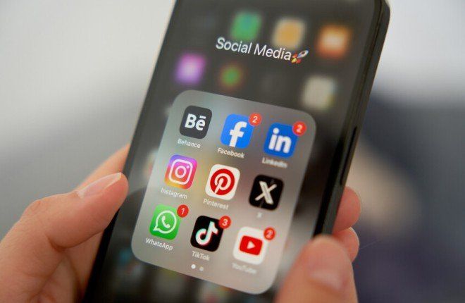 دراسة بريطانية تحذر: النشر والتصفح الليلي على وسائل التواصل يهددان الصحة النفسية