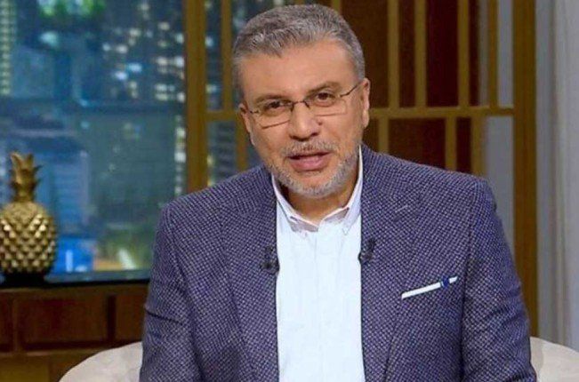 شاهد .. تكريم عمرو الليثي ومنحه الجائزة الدولية للتميز