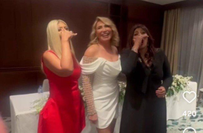 شاهد .. هالة صدقي تهنئ الإعلامية إيناس الدغيدي بعقد قرانها