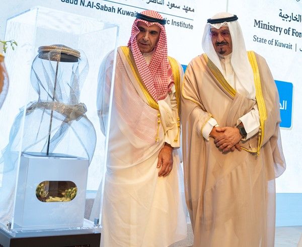 رئيس الوزراء للديبلوماسيين الجدد: كونوا خير سفراء لقيم الوطن وثوابته الراسخة