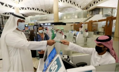 عاجل: الجوازات السعودية تعلن رسميًا السماح بتحويل تأشيرة الزيارة إلى إقامة نظامية لهذه الفئة من الوافدين