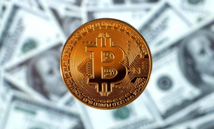 بتكوين تتراجع تحت ضغط التوترات الجيوسياسية وتوقعات خفض الفائدة