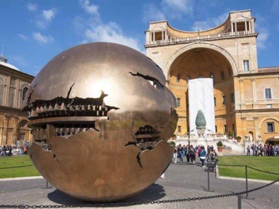 إيطاليا تطور أنظمة أمنية تعتمد على الذكاء الاصطناعي في المتاحف