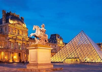 شاهد .. سرقة هزت العالم.. .حالة من الإحباط والاستياء بين السائحين بعد غلق متحف اللوفر