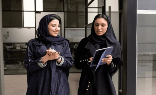 زيادة إجازة الوضع للمرأة العاملة إلى 12 أسبوعًا.. خطوة نحو دعم حقوق المرأة في السعودية