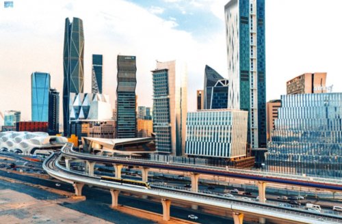 المقيمين في السعودية يجنون أول ثمار رؤية 2030.. هذه التأشيرة الجديدة ستغير حياة أكثر من 5 مليون مغترب