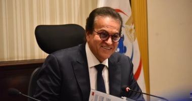 خالد عبدالغفار يتفقد المعرض الطبي المنعقد على هامش ملتقى الصحة بالسعودية