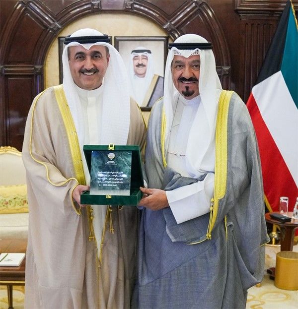 رئيس الوزراء يتسلم التقرير السنوي لديوان المحاسبة للعام 2024-2025