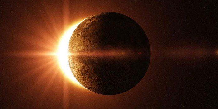 ظاهرة كونية تاريخية.. مصر تشهد أطول كسوف كلى للشمس يزين سماء الأقصر