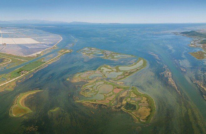 اليونان.. اكتشاف بحيرة جوفية عمرها 800 ألف عام تحت خليج كورينث