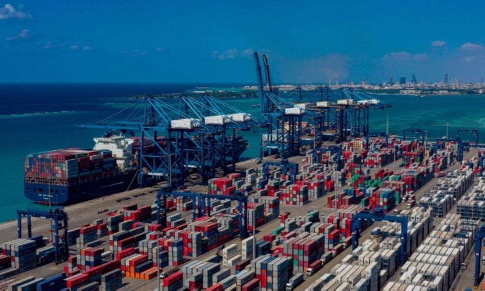 تشغيل محطة حاويات جديدة بميناء جدة بتكلفة 1.7 مليار ريال