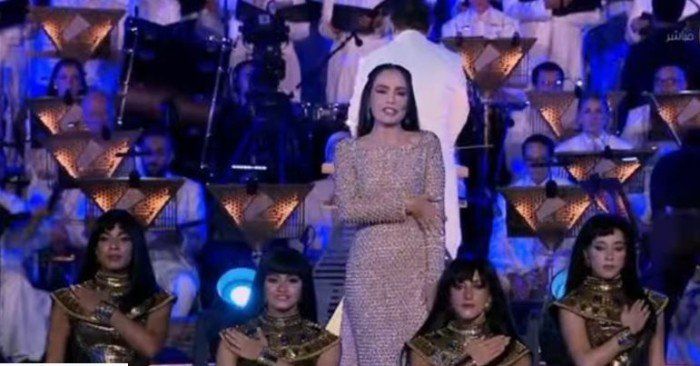 شاهد .. شريهان تتألق باستعراض فرعوني في افتتاح المتحف المصري الكبير