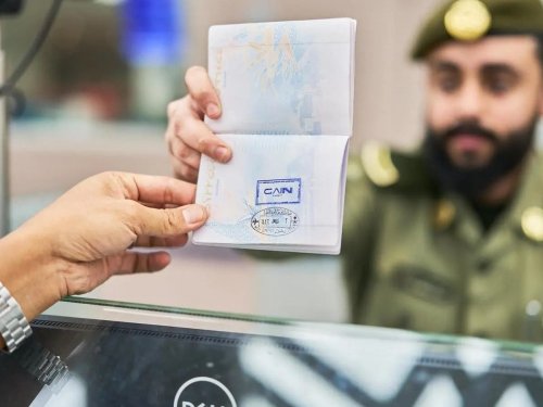 إعلان رسمي صدر اليوم.. الجوازات السعودية تقدم لأبناء هذه الجنسيات تأشيرات مجانية وتسمح لهم بالعمل في أي مهمنة