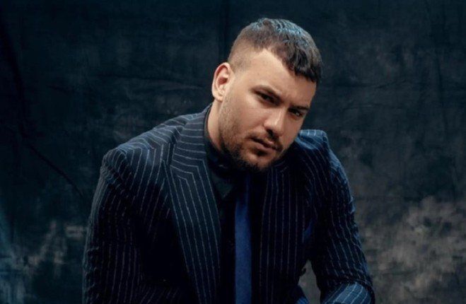 شاهد .. مسلم يوضح حقيقة الوقفة الاحتجاجية في نقابة الموسيقيين: "كل اللي اتقال إشاعات"