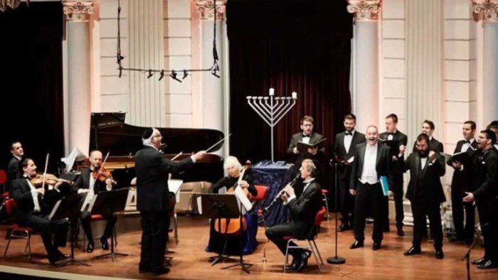 شاهد .. أمستردام تلغي حفل "حانوكا" بعد الجدل حول مشاركة مغنٍ مرتبط بالجيش الإسرائيلي