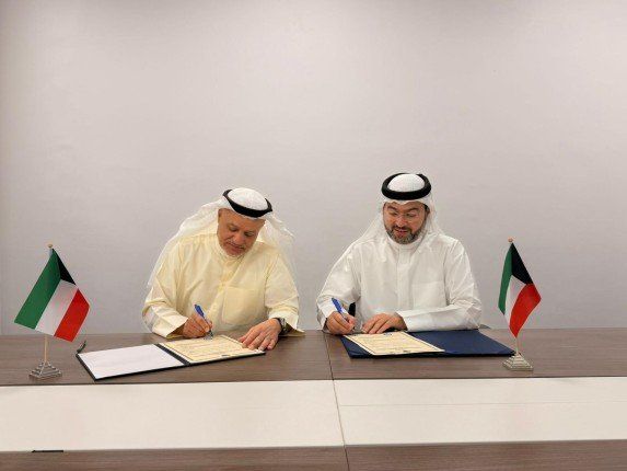 الطيران المدني وهيئة الاتصالات توقعان مذكرة تفاهم لتنظيم إدارة الطيف الترددي