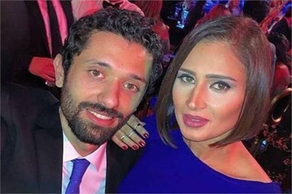 شاهد .. كريم محمود عبد العزيز يعلن انفصاله عن زوجته