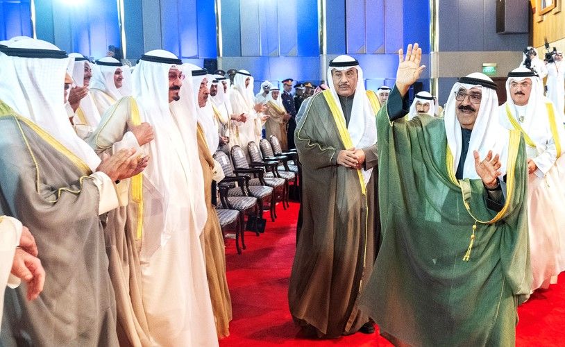 بالفيديو.. الأمير كرّم كوكبة من المعلمين والمدارس المتميزة