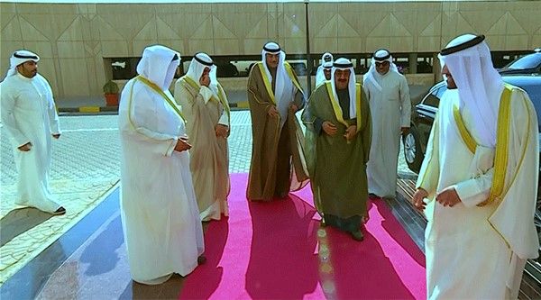 الأمير يرعى ويحضر حفل تكريم المعلمين والمدارس المتميزة بمناسبة اليوم العالمي للمعلم