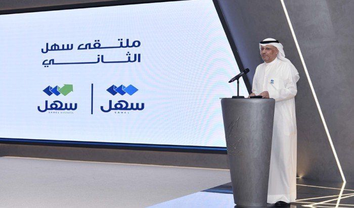 العمر: المرحلة المقبلة ستشهد الانتقال من الخدمات الرقمية إلى الرحلات الذكية