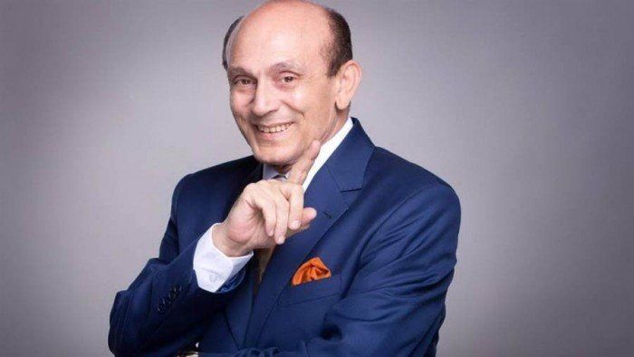 شاهد .. المهن التمثيلية تكشف حقيقة وفاة الفنان محمد صبحي