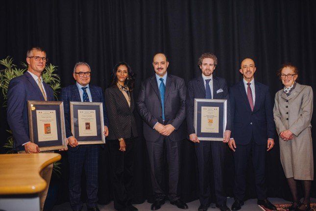 شاهد .. (مبرة عبد الله المبارك) تقيم حفلها السنوي لاعلان جوائز مسابقة أفضل الكتب الصادرة عن الشرق الأوسط بالإنجليزية