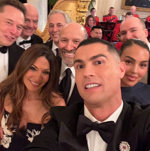 مع جورجينا وإيلون ماسك.. رونالدو يلتقط سيلفى فى البيت الأبيض