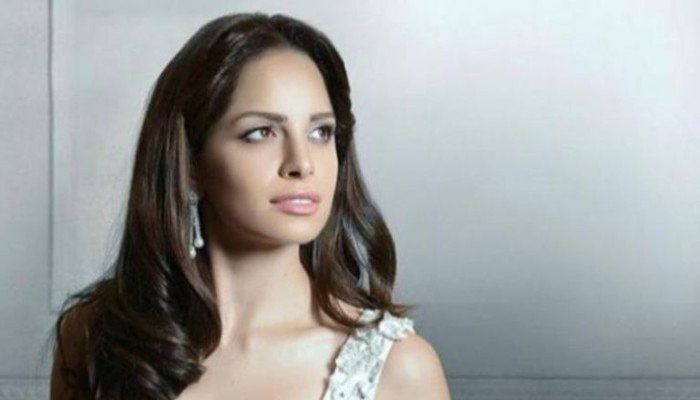 شاهد .. المطربة آمال ماهر تكشف تفاصيل اللحظات الصعبة قبل وفاة والدها.. ماذا قالت؟