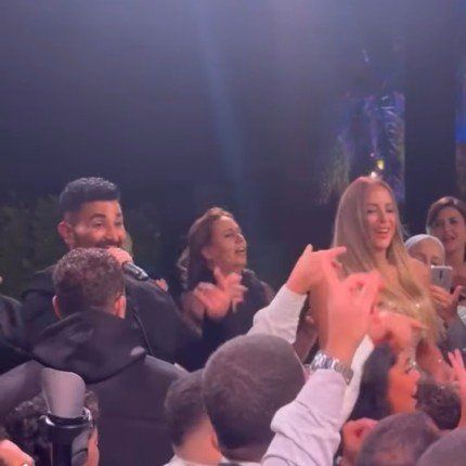 شاهد .. حفل زفاف نجل ريم مصطفى وظهور أحمد سعد يشعلان مواقع التواصل.. ما التفاصيل؟