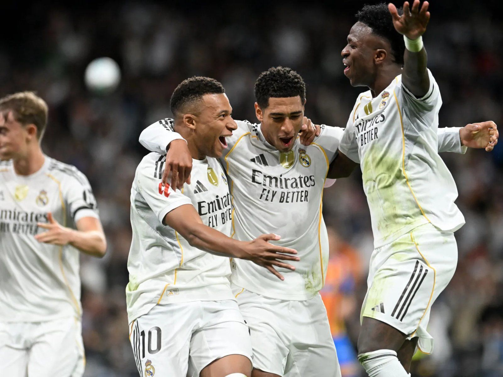 ريال مدريد ضد إلتشي بالدوري الإسباني.. الموعد والتشكيلتان المتوقعتان والقنوات الناقلة للبث المباشر