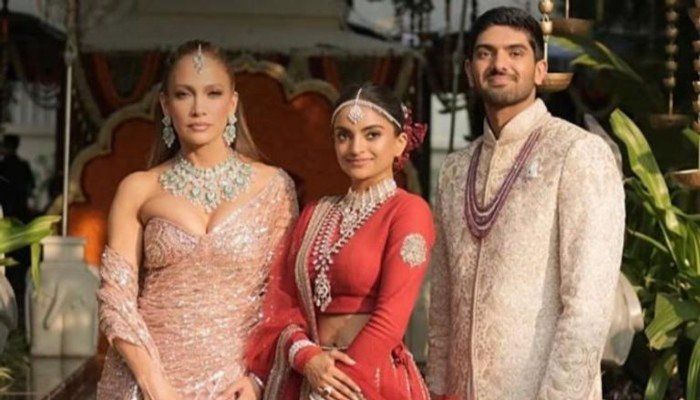 شاهد .. جينيفر لوبيز تتقاضى أجرًا خياليًا لحفل زفاف ملياردير هندي