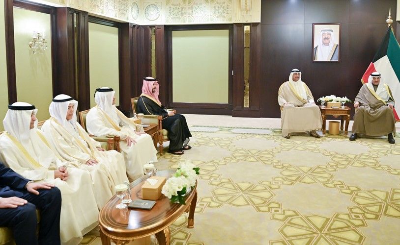 ولي العهد استقبل العلي ووزراء الدفاع الخليجيين