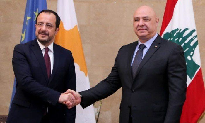 الرئيسان اللبناني والقبرصي يوقعان اتفاقية لترسيم الحدود البحرية بين البلدين