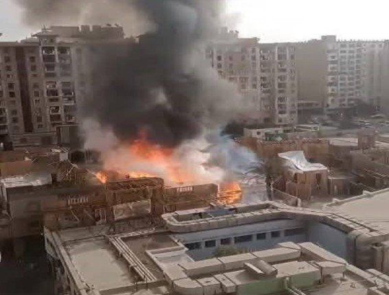 شاهد .. حريق هائل يلتهم مبنى ستوديو مصر الشهير في الهرم.. ما التفاصيل؟
