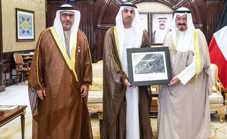 رئيس الوزراء بحث التعاون وتبادل الخبرات بين مركز محمد بن راشد للفضاء و«التقدم العلمي»