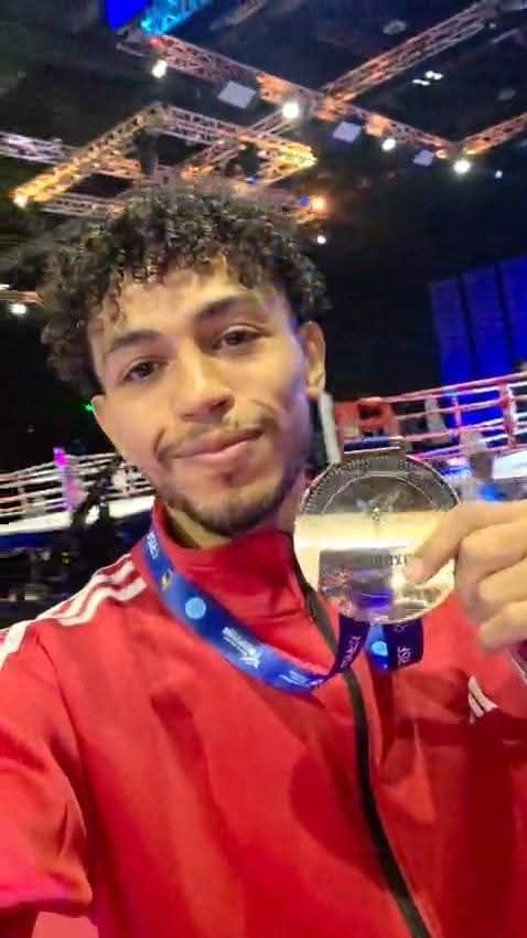 "كريم أسطورة" ابن مركز قليوب يحصد برونزية العالم للكيك بوكسينج فى أبوظبى