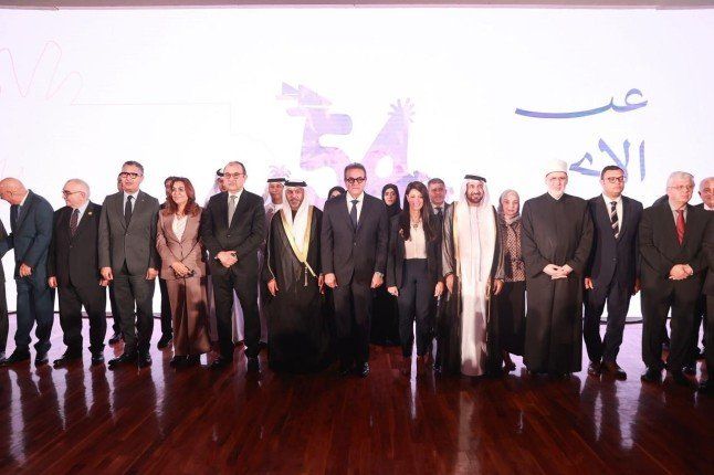 شاهد .. وزير الصحة يشهد احتفال العيد الوطني الـ54 لدولة الإمارات