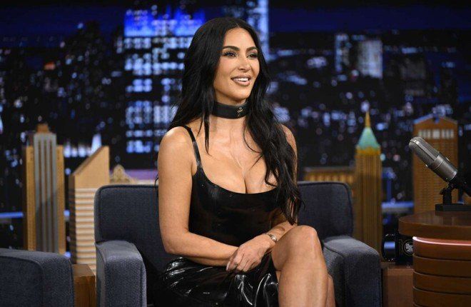 شاهد .. تعرف على أسرار نجاح كيم كارداشيان نجمة تلفزيون الواقع الأمريكية