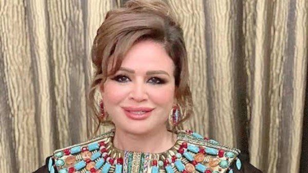 شاهد .. إلهام شاهين تشارك جمهورها بإطلالة جذابة من مهرجان البحر الأحمر السينمائي