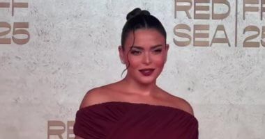 أسماء جلال وصبا مبارك وحسن الرداد على السجادة الحمراء لمهرجان البحر الأحمر