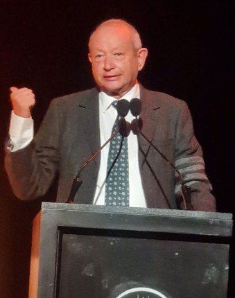 شاهد .. عمره ما كان ناصري.. ساويرس يكشف علاقة أحمد فؤاد نجم بـ جمال عبد الناصر