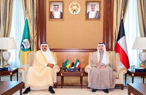 رئيس الحرس الوطني يستقبل أحمد نواف الأحمد الصباح