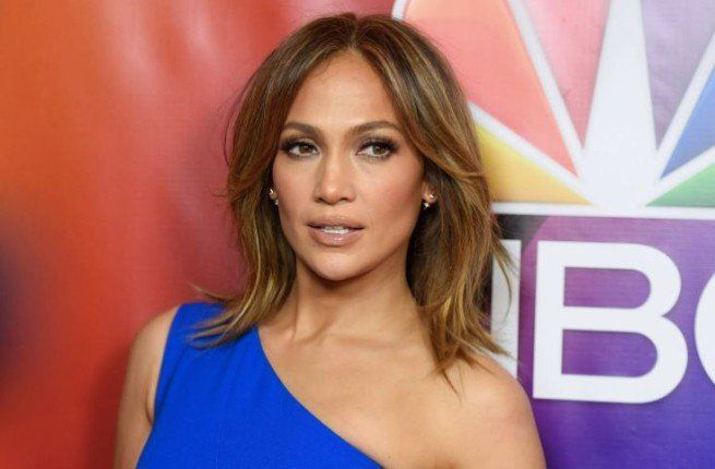 شاهد .. جينيفر لوبيز تستعد لسلسلة عمليات تجميل في 2026.. مخاوف مقربين وتحوّل لافت في صورتها العامة