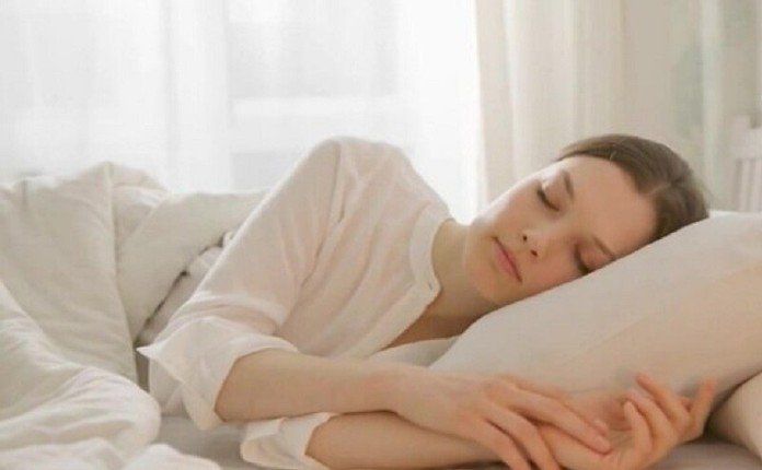 للمرة الأولى.. دراسة أمريكية تكشف رابطًا ثابتًا بين مدة النوم ومتوسط العمر المتوقع