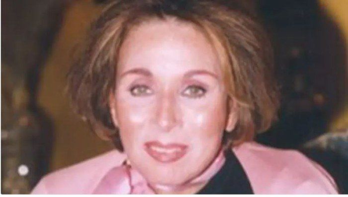 شاهد .. هل تعرضت لبنى عبد العزيز لوعكة صحية؟ الفنانة توضح