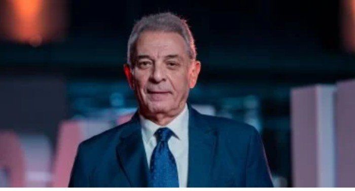 شاهد .. تغيير اسم مسلسل محمود حميدة من الأستاذ إلى فرصة أخيرة. أعرف التفاصيل