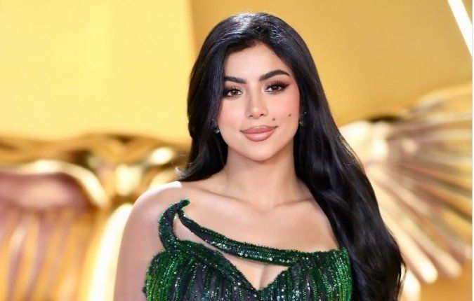 شاهد .. اتفرج.. كارولين عزمي تبهر جمهورها بإطلالة جذابة عبر إنستجرام