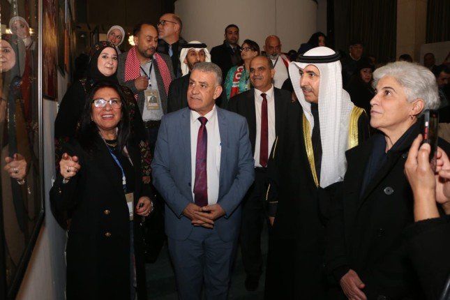 شاهد .. سفير الكويت بالأردن: حضور لافت للفن التشكيلي الكويتي في المعرض الدولي بعَمّان